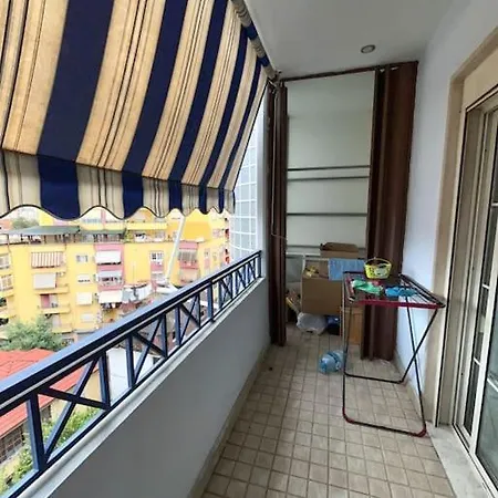 Stylish City-center Apartamento