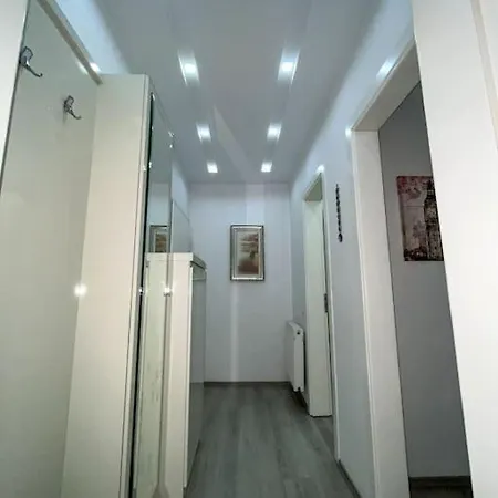 Appartamento Stylish City-center Tirana